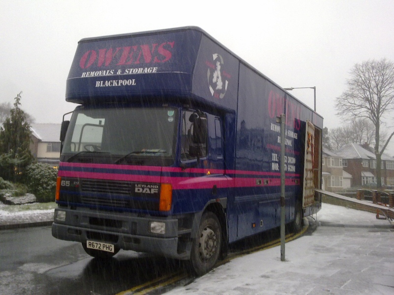 A bit of good old British weather? No problem! A snowy removal in Sheffield, South Yorkshire.